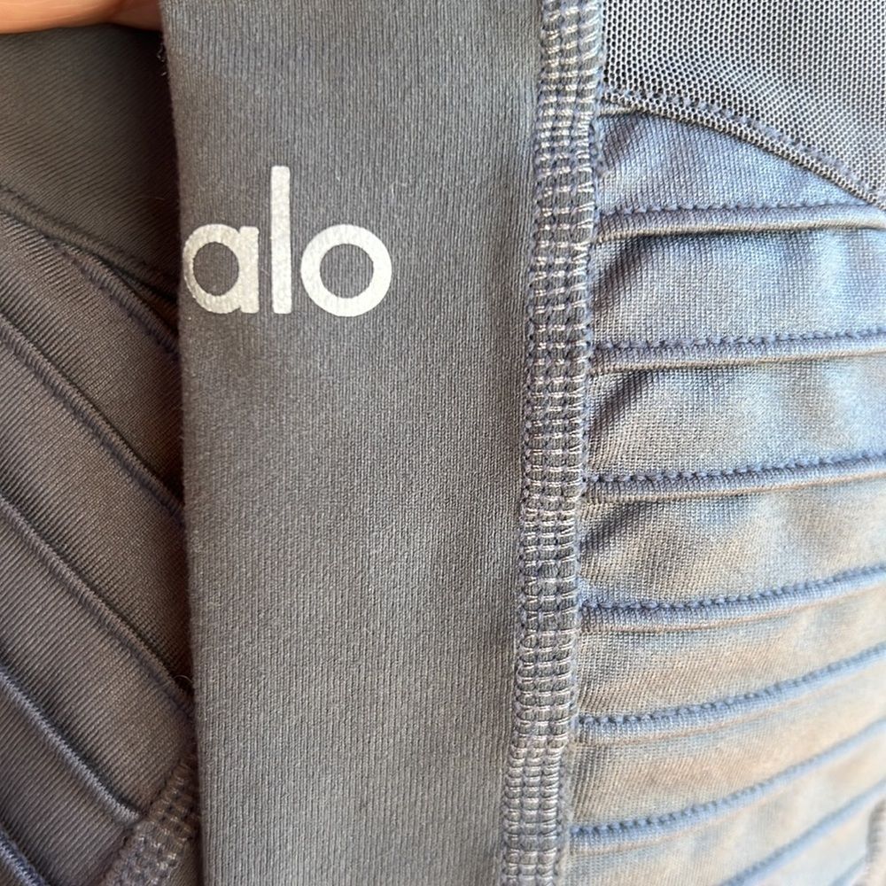 ALO yoga moto leggings grey size medium - Picture 5 of 8